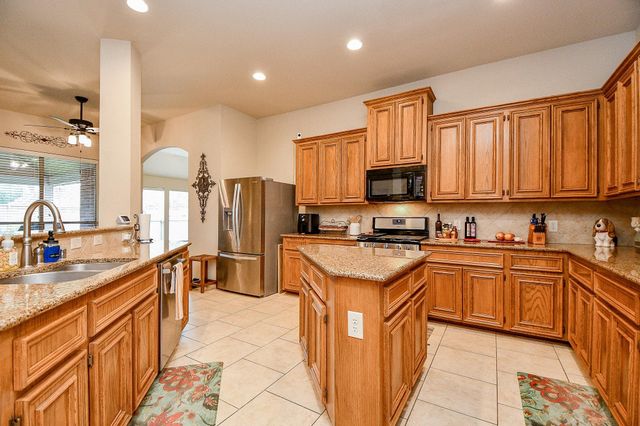 2303 Trinity Manor Ln, Richmond, TX 77469