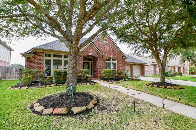 2303 Trinity Manor Ln, Richmond, TX 77469