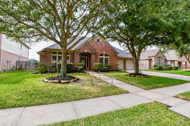 2303 Trinity Manor Ln, Richmond, TX 77469
