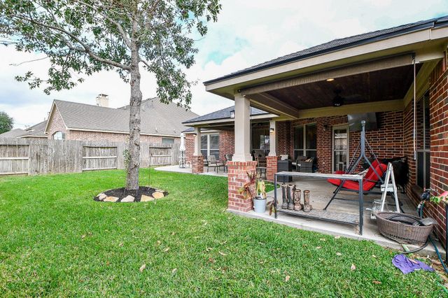 2303 Trinity Manor Ln, Richmond, TX 77469