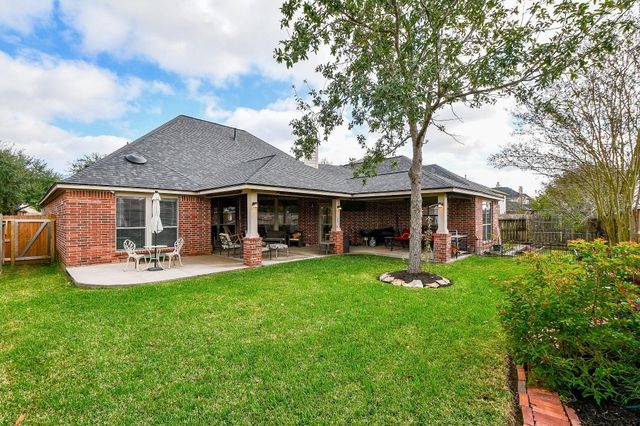 2303 Trinity Manor Ln, Richmond, TX 77469