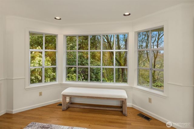 8910 SE 54th Street, Mercer Island, WA 98040