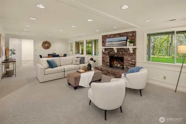 8910 SE 54th Street, Mercer Island, WA 98040