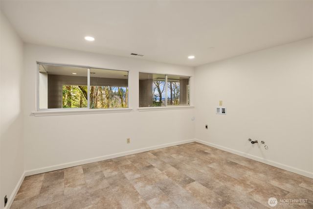 8910 SE 54th Street, Mercer Island, WA 98040