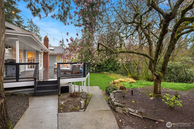 8910 SE 54th Street, Mercer Island, WA 98040