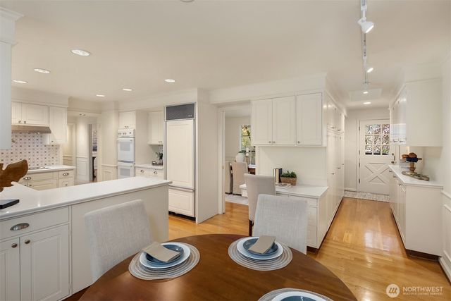 8910 SE 54th Street, Mercer Island, WA 98040