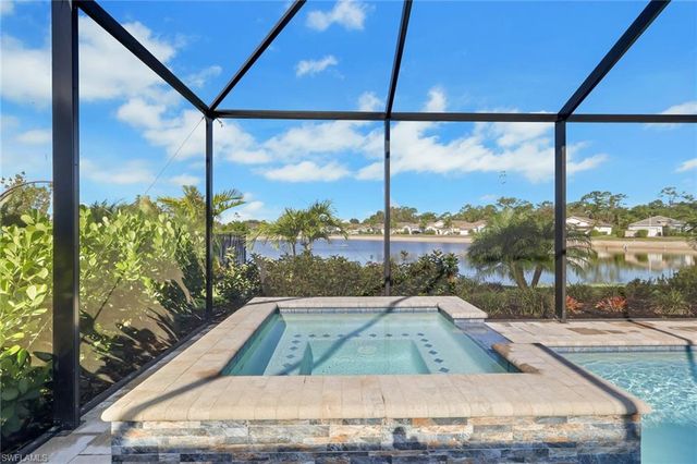 317 Spiaggio CT, Naples, FL 34114