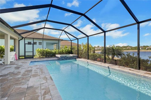 317 Spiaggio CT, Naples, FL 34114