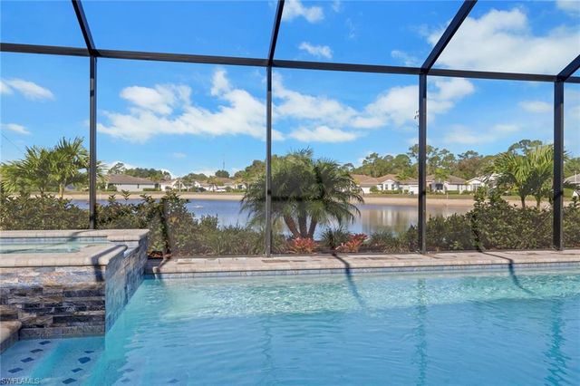 317 Spiaggio CT, Naples, FL 34114