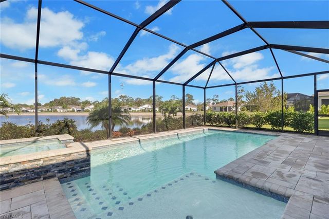 317 Spiaggio CT, Naples, FL 34114