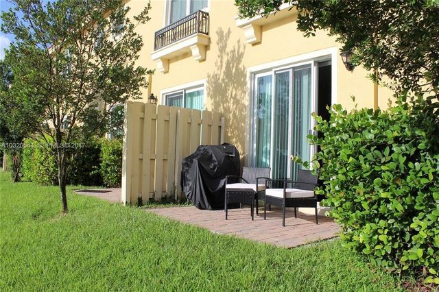2851 W PROSPECT Road 1308, Tamarac, FL 33309
