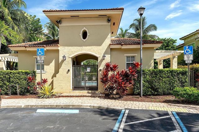2851 W PROSPECT Road 1308, Tamarac, FL 33309