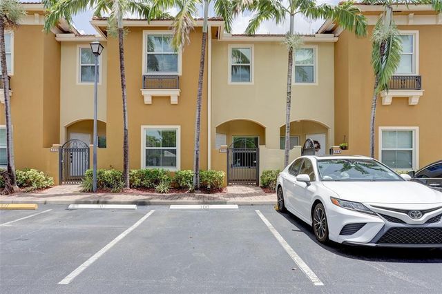 2851 W PROSPECT Road 1308, Tamarac, FL 33309