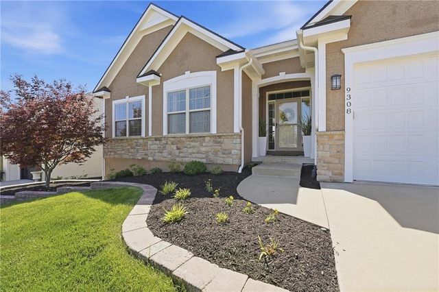 9308 N Bellview Avenue, Kansas City, MO 64155