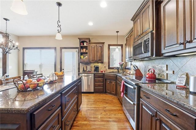 9308 N Bellview Avenue, Kansas City, MO 64155