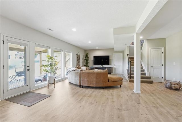 9308 N Bellview Avenue, Kansas City, MO 64155