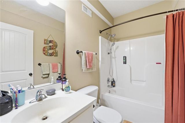 9308 N Bellview Avenue, Kansas City, MO 64155