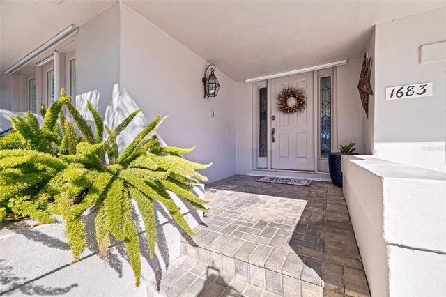 1683 WATERMARK CIRCLE NE, St Petersburg, FL 33702