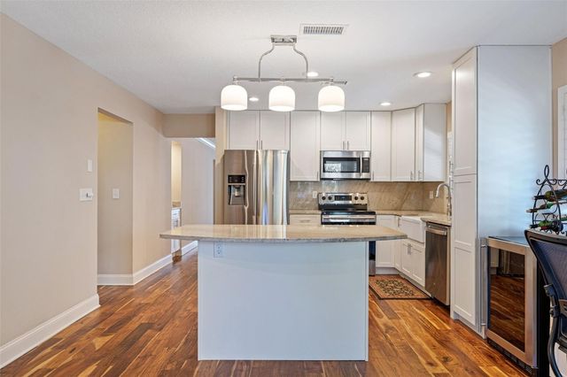 1683 WATERMARK CIRCLE NE, St Petersburg, FL 33702