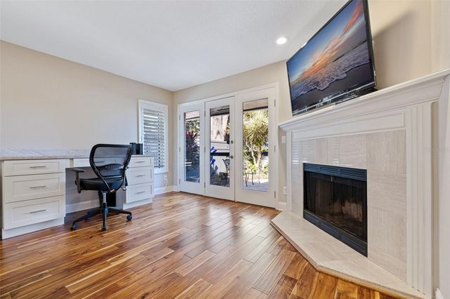 1683 WATERMARK CIRCLE NE, St Petersburg, FL 33702