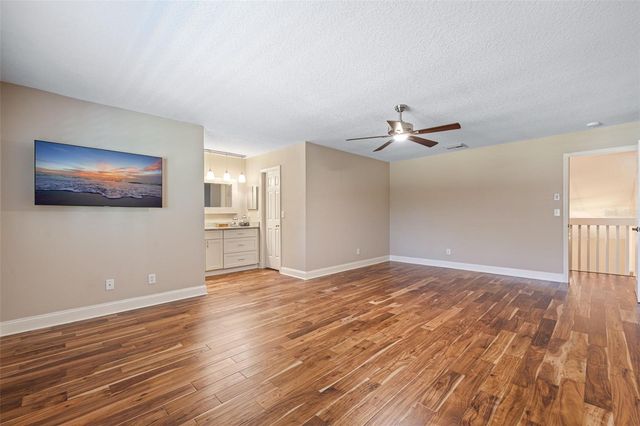 1683 WATERMARK CIRCLE NE, St Petersburg, FL 33702