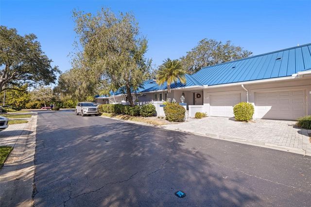 1683 WATERMARK CIRCLE NE, St Petersburg, FL 33702