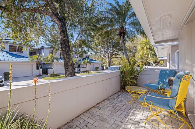 1683 WATERMARK CIRCLE NE, St Petersburg, FL 33702