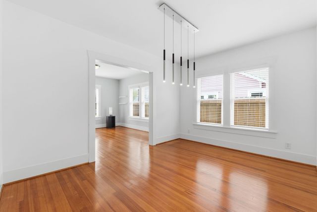 1015 E 14th Street, Houston, TX 77009