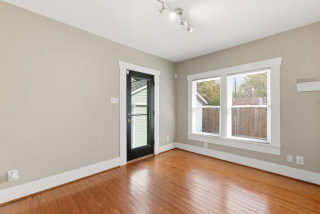 1015 E 14th Street, Houston, TX 77009