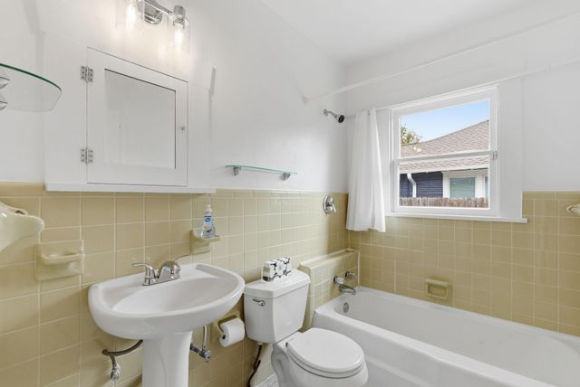 1015 E 14th Street, Houston, TX 77009