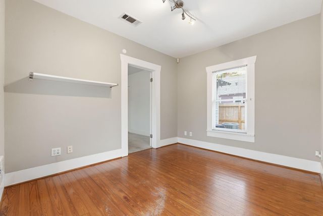 1015 E 14th Street, Houston, TX 77009