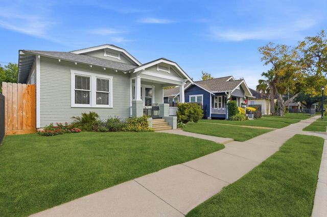 1015 E 14th Street, Houston, TX 77009