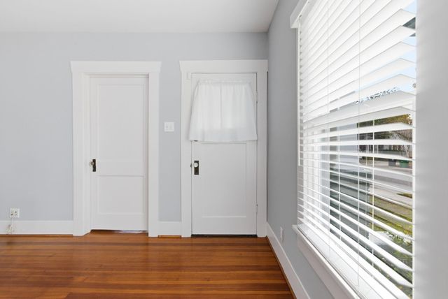 1015 E 14th Street, Houston, TX 77009