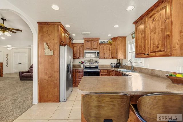 1279 Country Avenue, Blackfoot, ID 83221