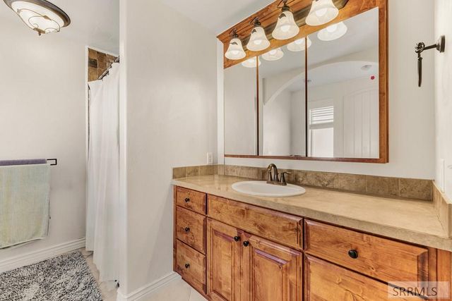 1279 Country Avenue, Blackfoot, ID 83221