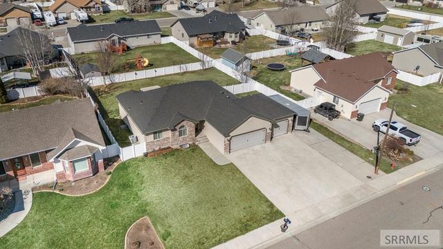 1279 Country Avenue, Blackfoot, ID 83221