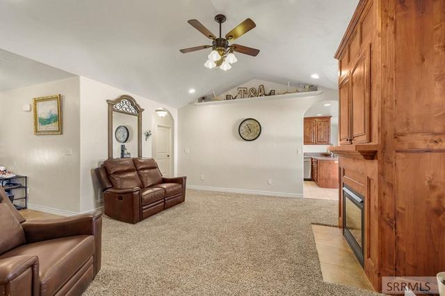 1279 Country Avenue, Blackfoot, ID 83221