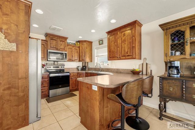 1279 Country Avenue, Blackfoot, ID 83221