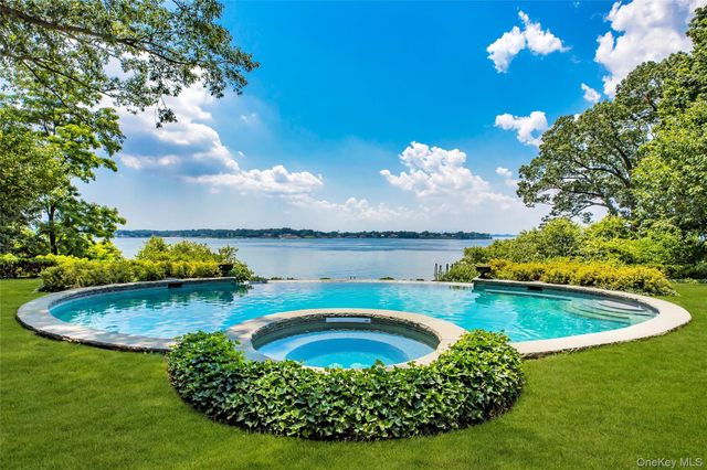 10 Hicks Lane, Port Washington, NY 11050