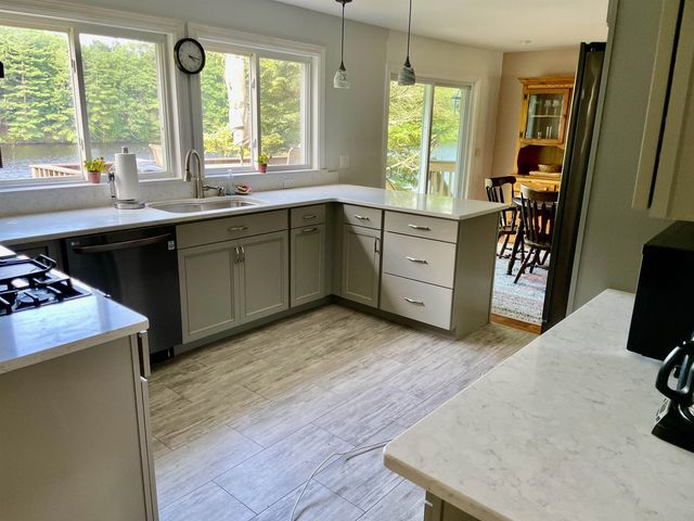 13 Ferry Road, Bow, NH 03304