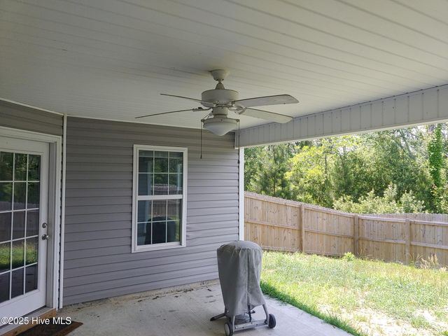 310 Old Snap Dragon Court, Jacksonville, NC 28546