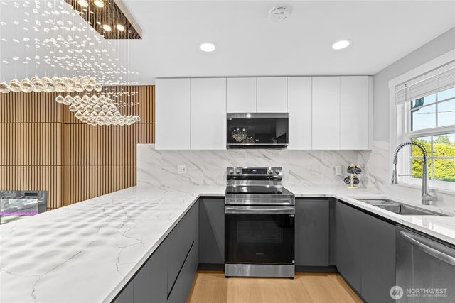 1112 Redmond Avenue NE, Renton, WA 98056