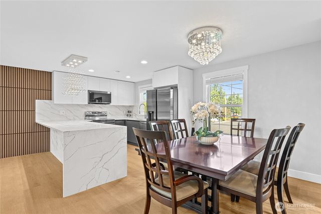 1112 Redmond Avenue NE, Renton, WA 98056