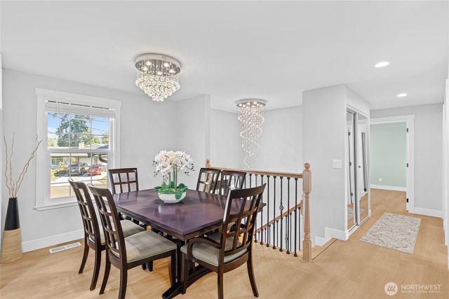 1112 Redmond Avenue NE, Renton, WA 98056