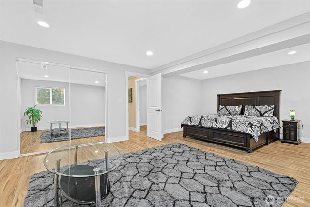 1112 Redmond Avenue NE, Renton, WA 98056