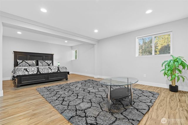 1112 Redmond Avenue NE, Renton, WA 98056