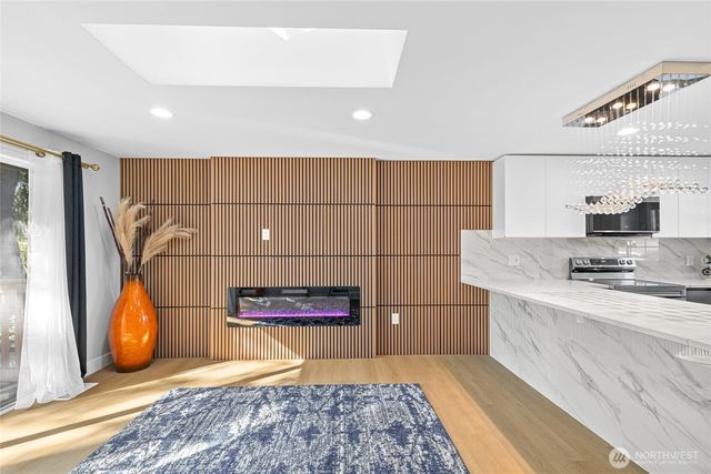 1112 Redmond Avenue NE, Renton, WA 98056