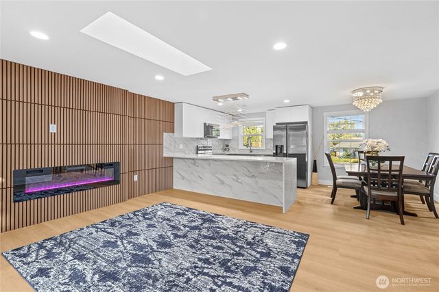 1112 Redmond Avenue NE, Renton, WA 98056