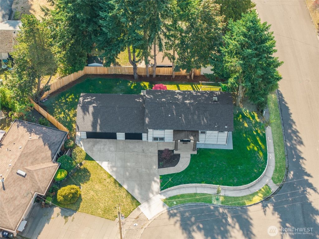 1112 Redmond Avenue NE, Renton, WA 98056