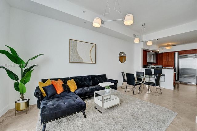 18101 Collins Ave PH206, Sunny Isles Beach, FL 33160